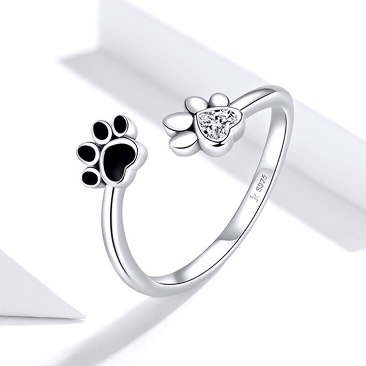 Paw Embrace Ring